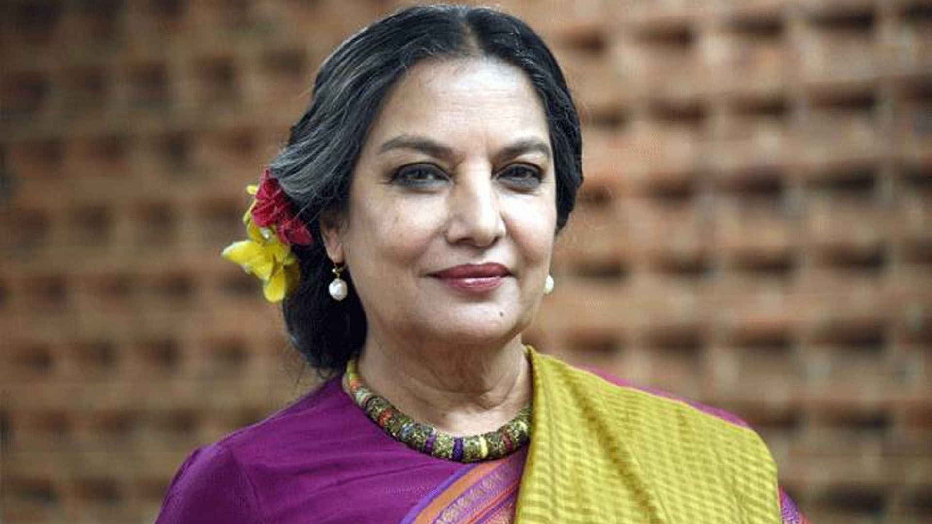 ধর্মের পরিচয় আমাদের আলাদা করতে পারে, কিন্তু মানবিকতার পরিচয় একসঙ্গে বাঁচতে শেখায়: শাবানা আজমী