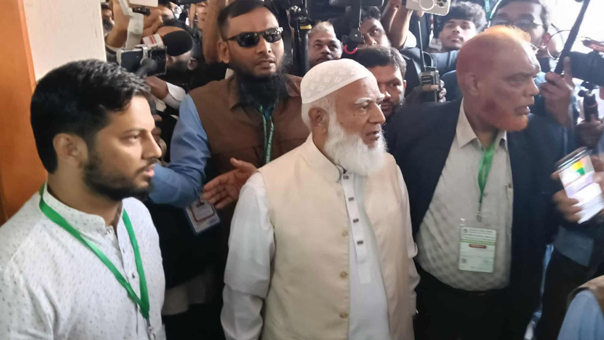 কোনো দলের নয়, জনগণের সরকার গঠনে ভোট দিন : জামায়াত আমির