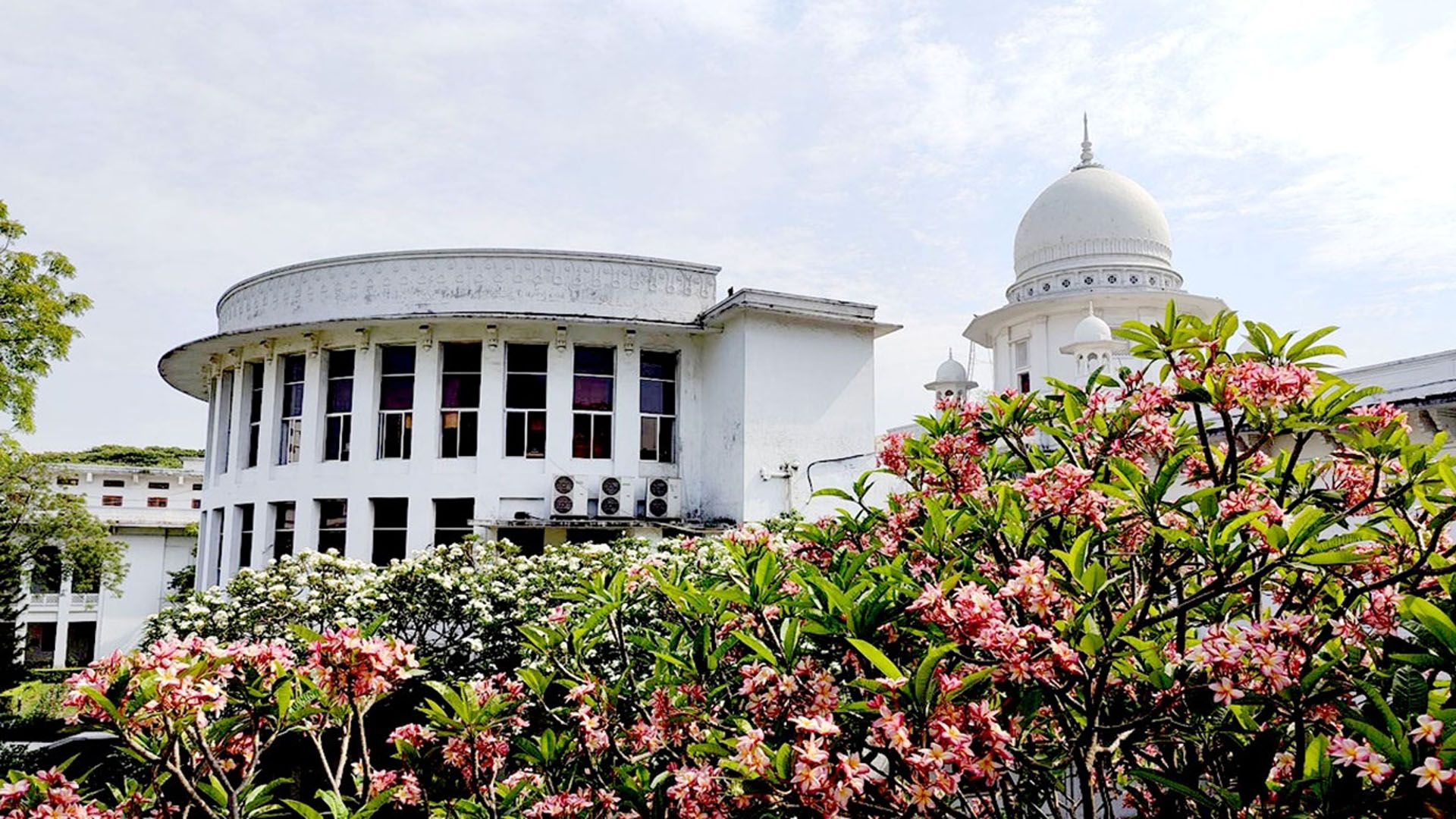 রমজান মাসে হাইস্কুল বন্ধ রাখতে হাইকোর্টের নির্দেশ