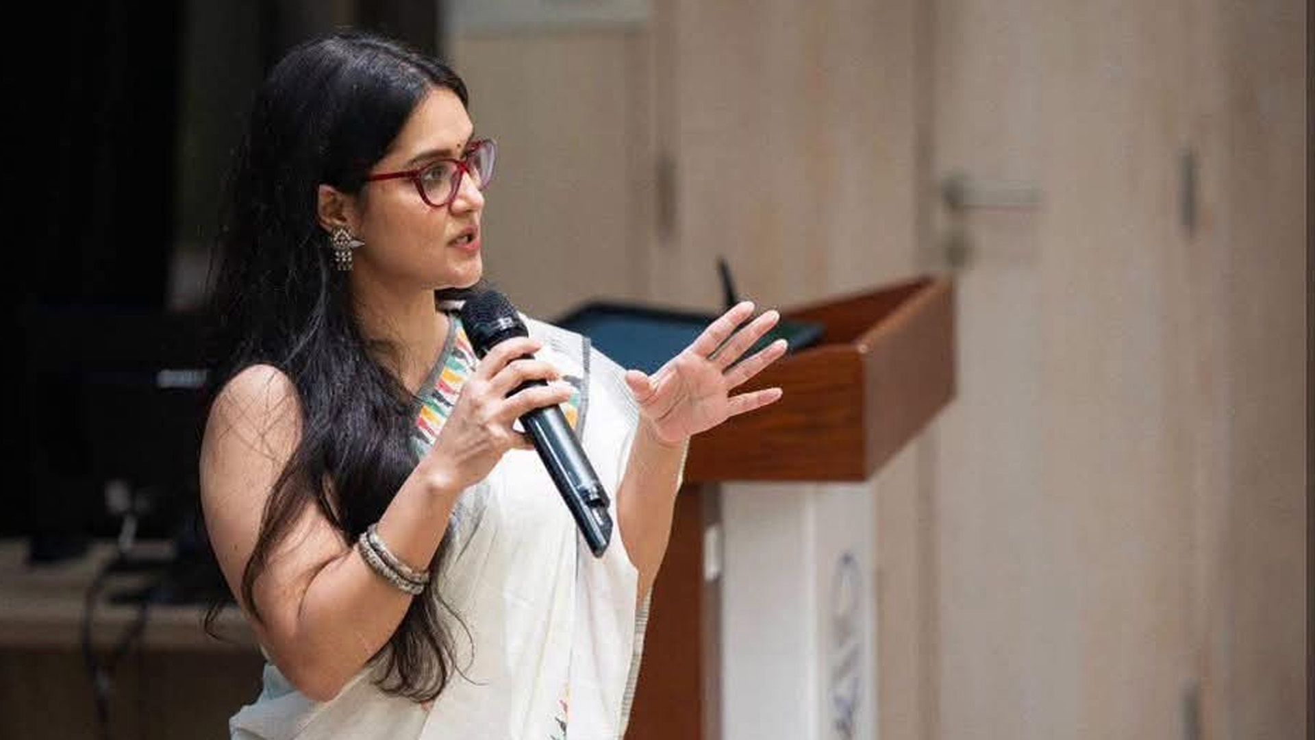 মিথিলা :যে নারী নিজের পরিচয় নিজেই লিখেছেন